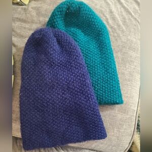Aris Deep Blue Knit And Green Slouchy Beanies, Lot Of 2
